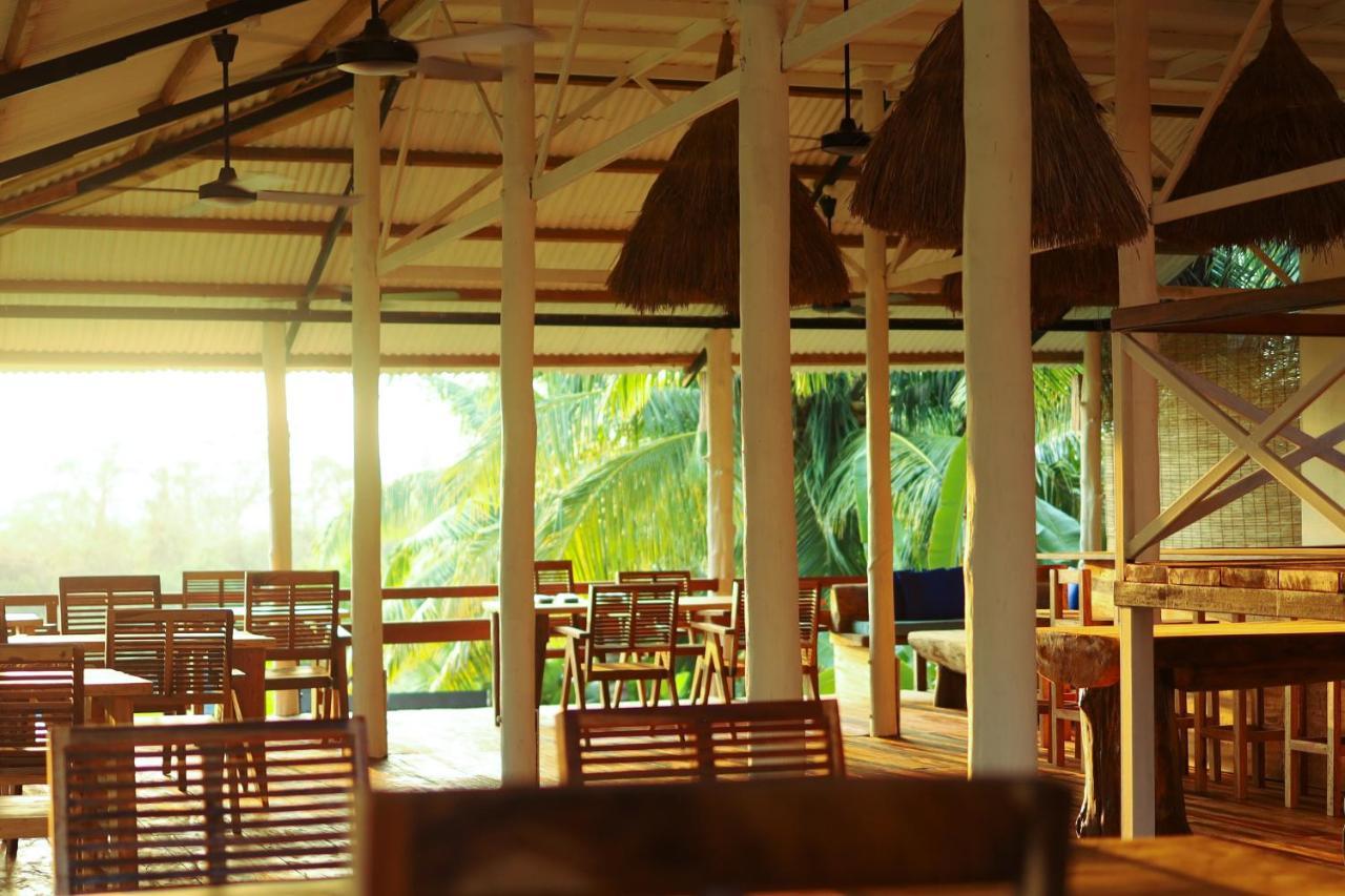 Satya Boutique Resort & Spa Vijay Nagar Beach Exterior photo
